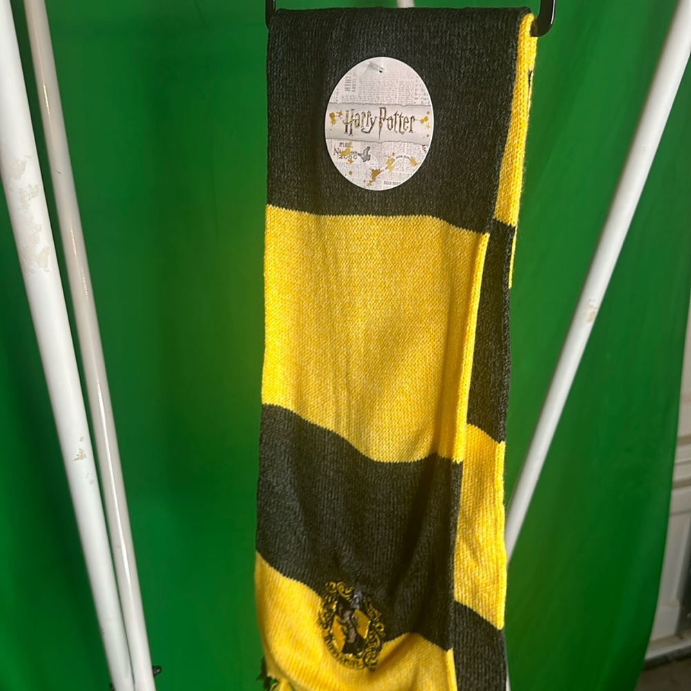 Authentic Hufflepuff Scarf, Harry Potter
